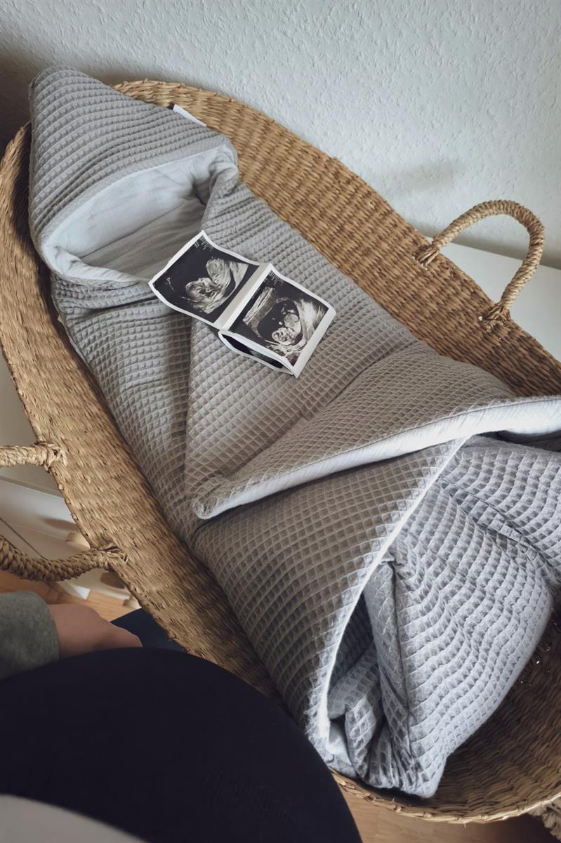 Einschlagdecke Waffelmuster grau/Musselin hellgrau, Decke