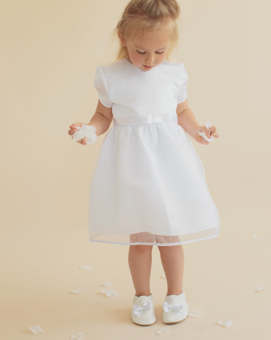 Taufkleid weiß HOBEA Mädchen in Taufkleid weiß